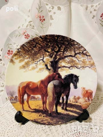 порцеланова чиния за стена 