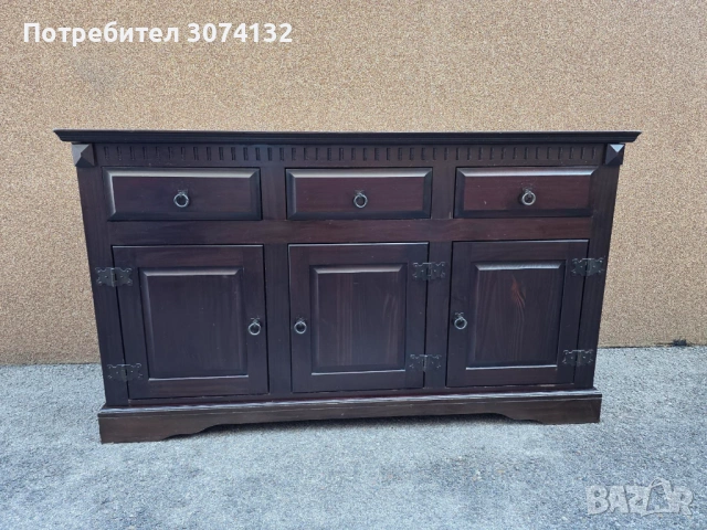 Контрабюфет с метален обков