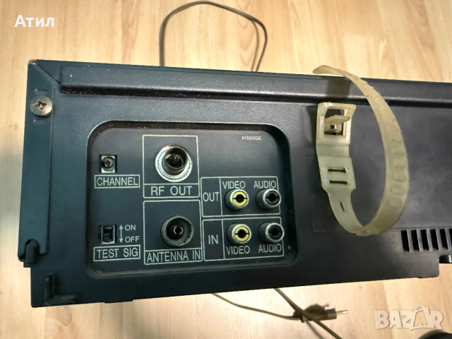 Видеомагнетофон Sharp VC-6V3, снимка 2 - Плейъри, домашно кино, прожектори - 53695703