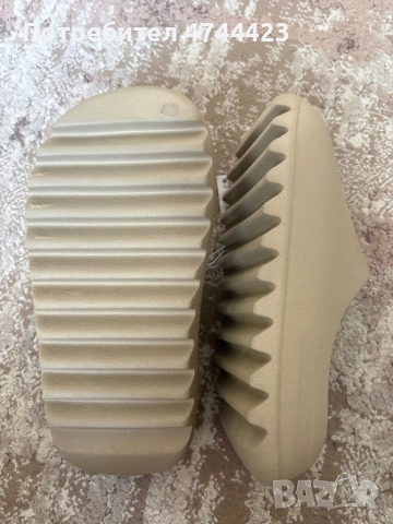 Yeezy Slide джапанки, снимка 5 - Джапанки - 54303354