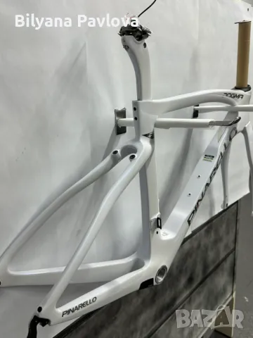 Рамка Pinarello Dogma F RIM Crystal White B632 46.5 cm, снимка 2 - Части за велосипеди - 48035739