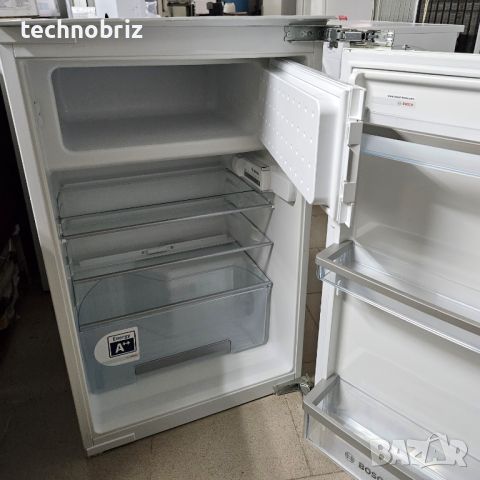 Немски малък хладилник с камера с изхвърлящи панти Bosch Exclusiv - ГАРАНЦИЯ, снимка 4 - Хладилници - 45782792