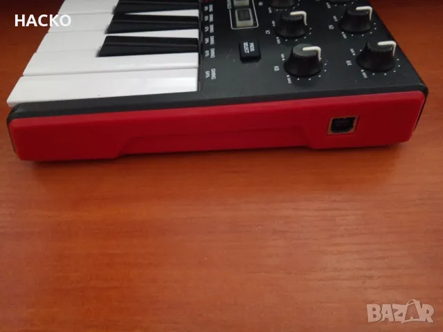 AKAI PROFESSIONAL MPK mini, снимка 6 - Други - 47239403