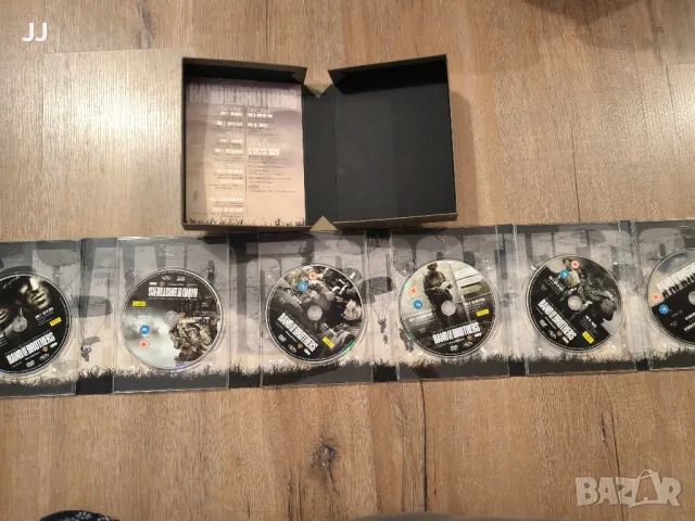 Band of Brothers - the Complete Series Commemorative Gift Set DVD филм бокс сет, снимка 3 - DVD филми - 47870427