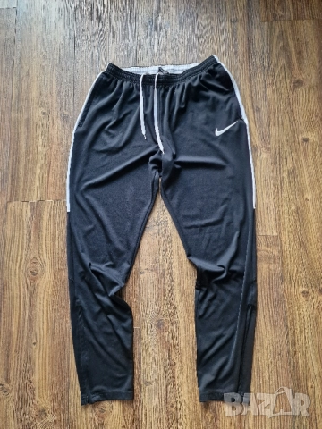 Страхотно мъжко спортно долнище NIKE размер M
