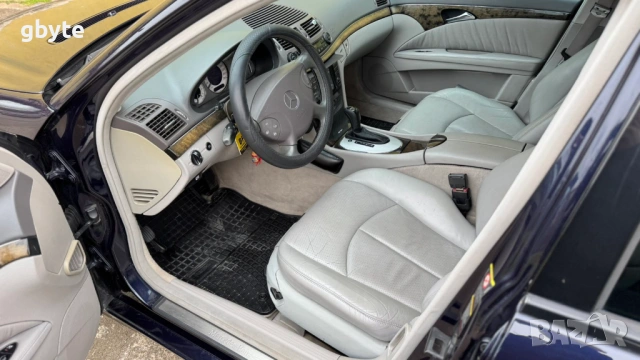 Mercedes E 270, снимка 10 - Автомобили и джипове - 53916435