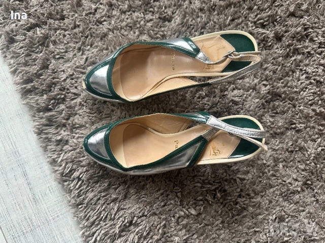 Обувки Christian Louboutin, снимка 2 - Дамски обувки на ток - 50854465