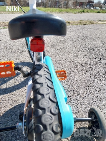 Детски велосипед с балансиращи колела., снимка 4 - Велосипеди - 53835009