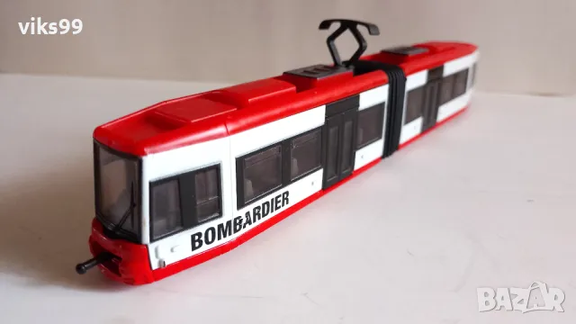 Метален трамвай Siku Bombardier 1:87, снимка 3 - Колекции - 47108118