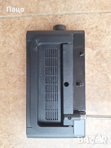 Преносимо радио Sony ICF-306  /Черно, снимка 11 - Радиокасетофони, транзистори - 53666867