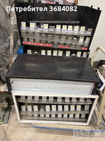 Стилаж/шкаф/регал за цигари