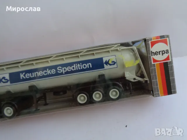 HERPA H0 1/87 КАМИОН MERCEDES BENZ ЦИСТЕРНА МОДЕЛ КОЛИЧКА, снимка 4 - Колекции - 47293234