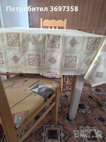 Кухненска дървена маса с 4 стола, снимка 2 - Маси - 53154774