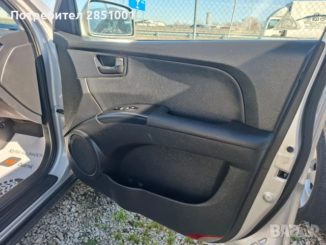 Киа Спортаж, снимка 8 - Автомобили и джипове - 53256782