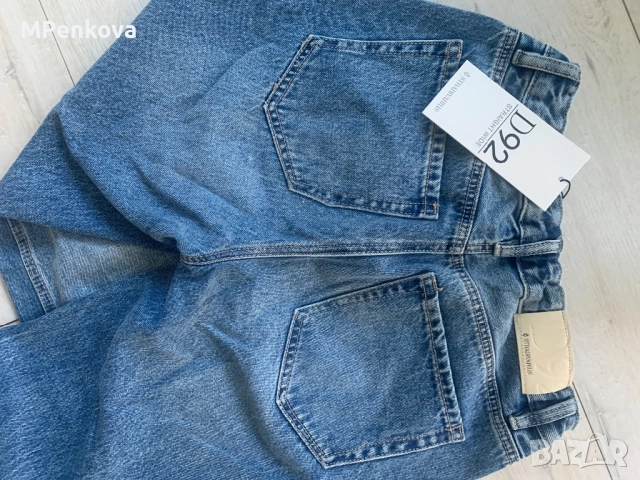 Дънки на Stradivarius, снимка 2 - Дънки - 51822601