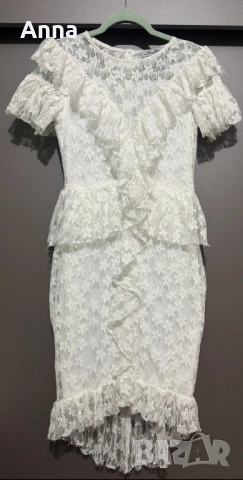 Рокля. Размер M. Дантела, много женствена. Купена в Италия