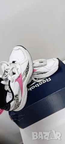 дамски маратонки Reebok, снимка 2 - Маратонки - 48471008