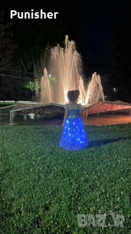 Светеща синя рокля от Замръзналото кралство, снимка 3 - Детски рокли и поли - 51859527