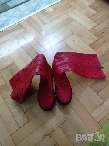 Продавам кожени летни червени ботуши, снимка 2 - Дамски ботуши - 52544582