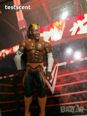 Екшън фигура WWE Kofi Kingston Кофи Кингстън Mattel New Day figure играчка, снимка 9 - Колекции - 49149869