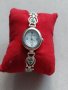 Дамски сребърен кварцов часовник, сребро 925 с изумруди , снимка 1 - Дамски - 45195531