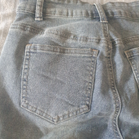 Къси дънки с накъсан ефект , снимка 6 - Къси панталони и бермуди - 45073030