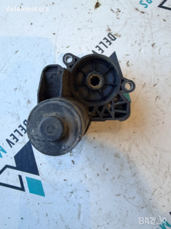 5Q0615405 ляво моторче за ръчна спирачка от Golf VII 1.6TDI 5 ск., 72000 км., 110 кс., 2018 г.,, снимка 1