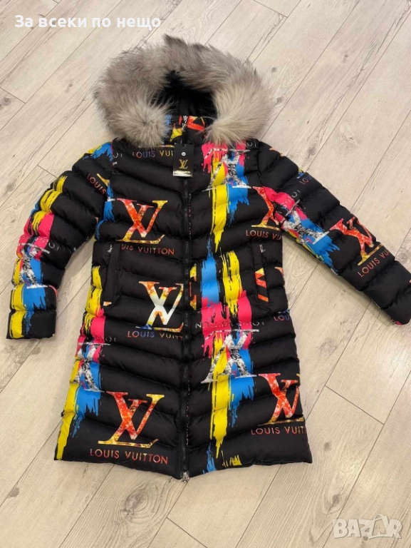 Louis Vuitton Дамско Дълго Яке С Естествен Пух На Качулката Код W.S.O.35, снимка 1