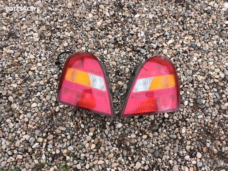 ляв и десен стоп за хюндай елантра 00 - 06 седан HYUNDAI ELANTRA, снимка 1