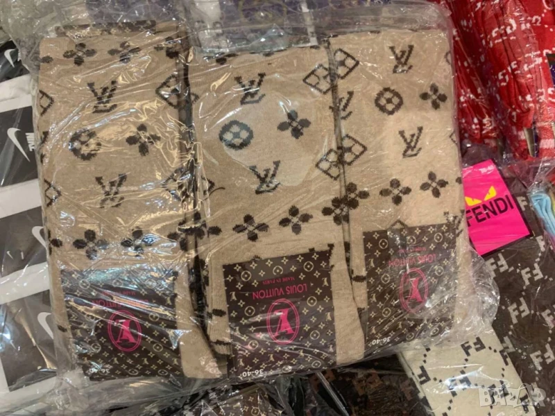 12 чифта чорапи louis vuitton fendi gucci , снимка 1