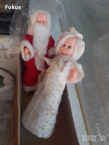 Дядо Мраз и Снежанка комплект български кукли, снимка 1