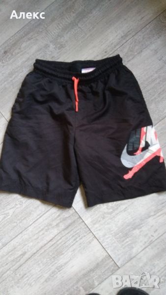 Nike Jordan къси панталони 128-140см, снимка 1