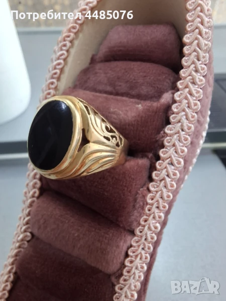 ЗЛАТЕН МЪЖКИ ПРЪСТЕН С ЧЕРЕН КАМЪК , снимка 1