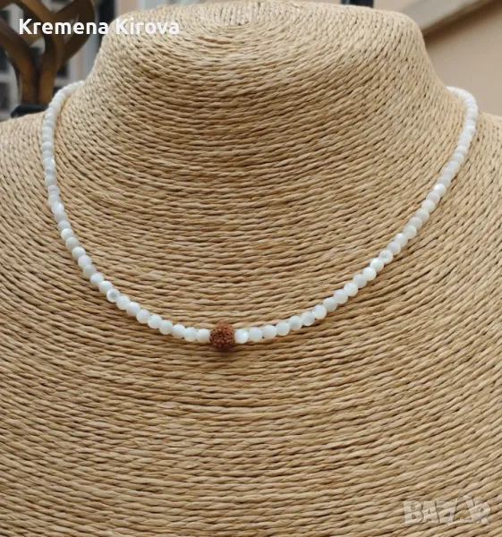 Чокър със седеф и рудракша. Бижута Луди гъби. Идея за подарък., снимка 1