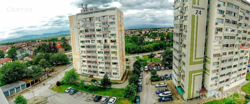  Продава Апартамент в гр. Карлово, снимка 1