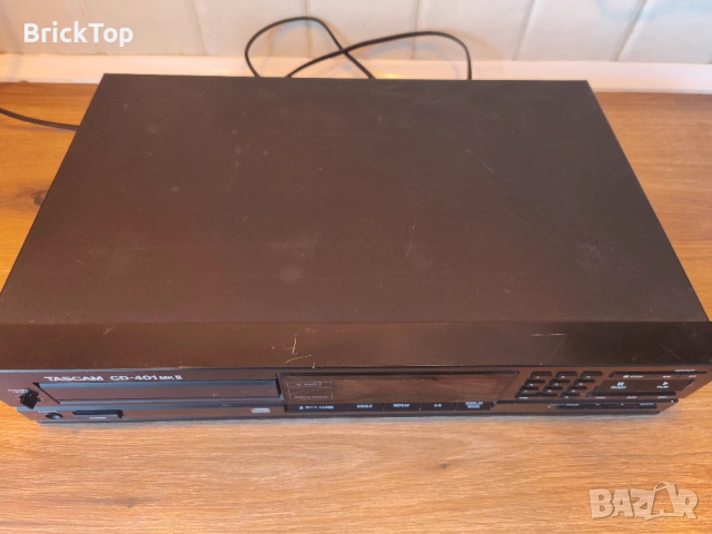 Tascam CD 401 MKII, снимка 2 - Декове - 53219193