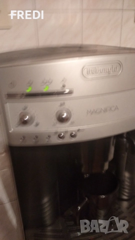 Delonghi кафе машина Magnifica, използвана, снимка 4 - Кафемашини - 52925685