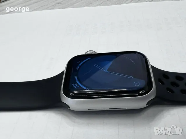 Смарт часовник Apple Watch Series SE 40mm A2351, снимка 2 - Мъжки - 47292089