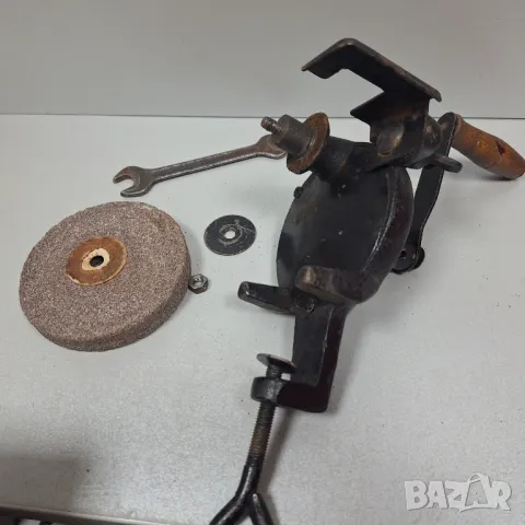 Стар, здрав, работещ Ръчен Шмиргел, снимка 2 - Други инструменти - 48779090