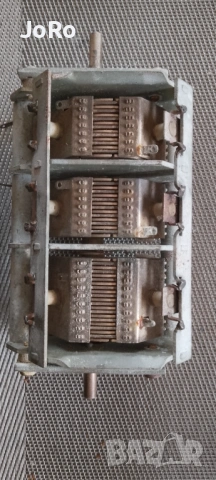 Променлив три секционен въздушен кондензатор RFT, снимка 3 - Ресийвъри, усилватели, смесителни пултове - 53221764