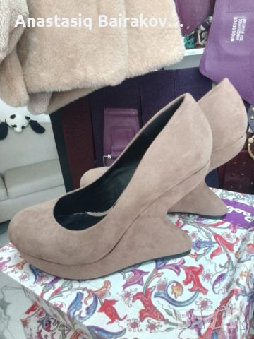 Женско обувки , снимка 2 - Дамски обувки на ток - 46445984