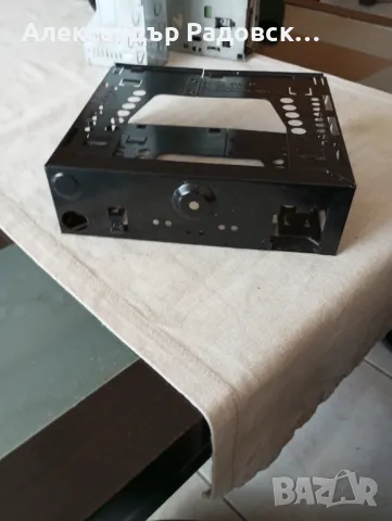 Монтажна шейна за СД плеър/радиокасетофон за автомобил., снимка 3 - Аксесоари и консумативи - 49419646