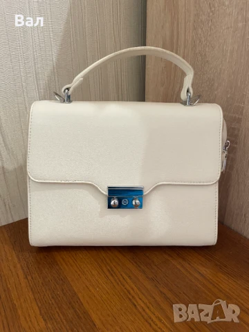 Дамска чанта в бял цвят, снимка 1