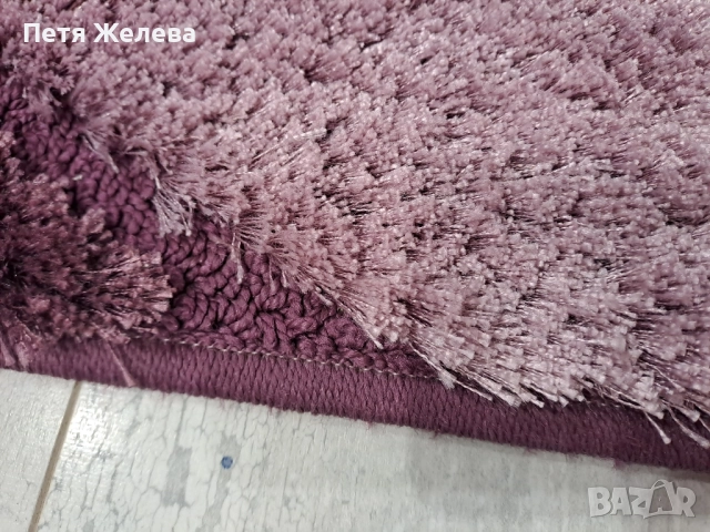 Италиански килим в лилаво 100/150см, снимка 3 - Килими - 51596369