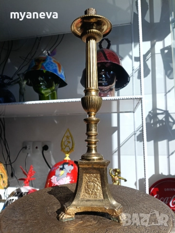 Масивен , метален свещник с богата орнаментика., снимка 10 - Статуетки - 51527423