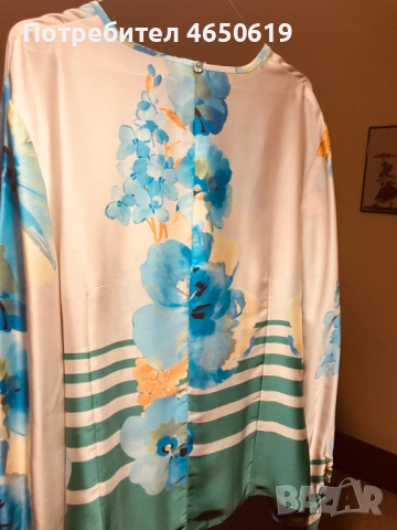 Копринена блуза с синьо-зелен принт на марката Credo