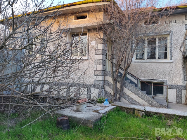 ДВЕ МАСИВНИ ТУХЛЕНИ КЪЩИ + ПАРЦЕЛ за продажба в село Яздач - СПЕШНО - ИЗГОДНО, снимка 3 - Къщи - 49209964