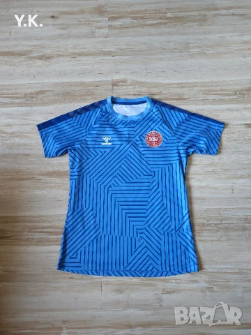 Оригинална дамска тениска Hummel x Denmark National Football Team / Season 22 (Pre-Match), снимка 1