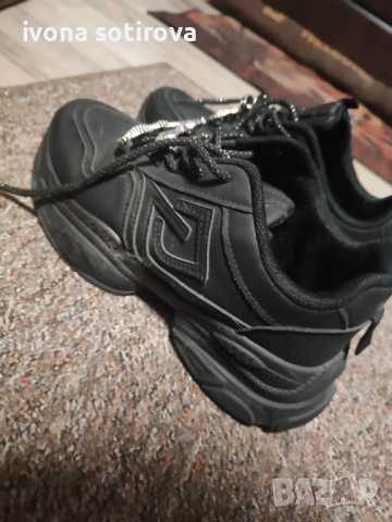 Обувки, снимка 3 - Дамски ежедневни обувки - 54094794