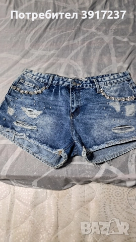 Къси дънкови панталони размер хл.Два пъти са носени, снимка 2 - Къси панталони и бермуди - 52852567